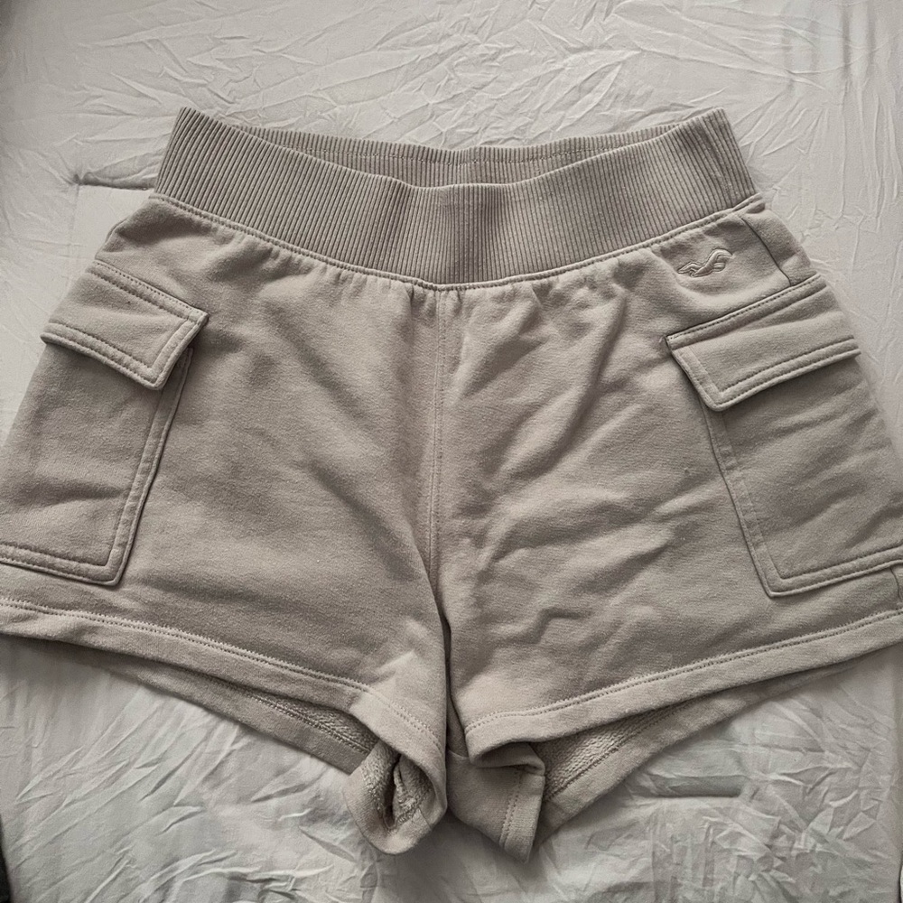 Hollister shorts- Size Xs- Dark beige